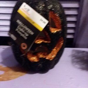 HALLOWEEN LIGHT UP PUMPKIN